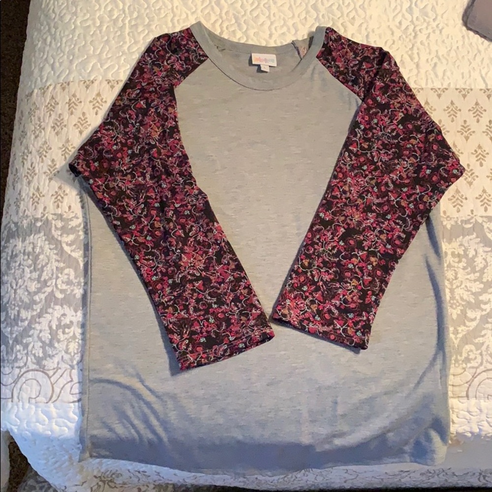 Lularoe raglan tee